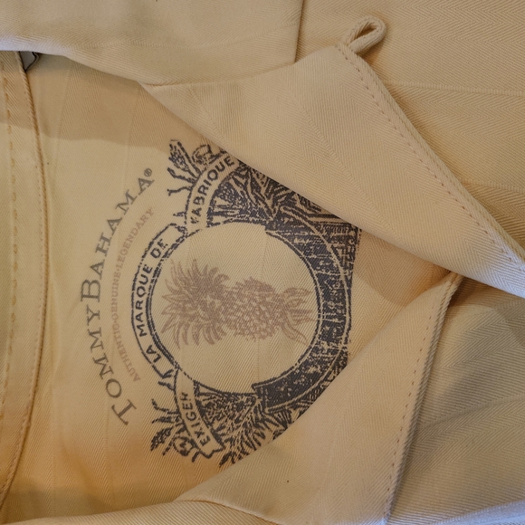 Tommy Bahama button down shirt - Picture 2 of 2